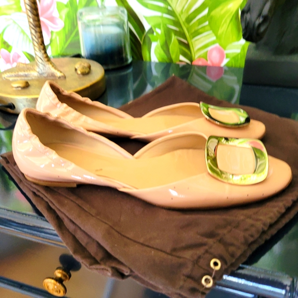 ROGER VIVIER LEATHER FLAT
